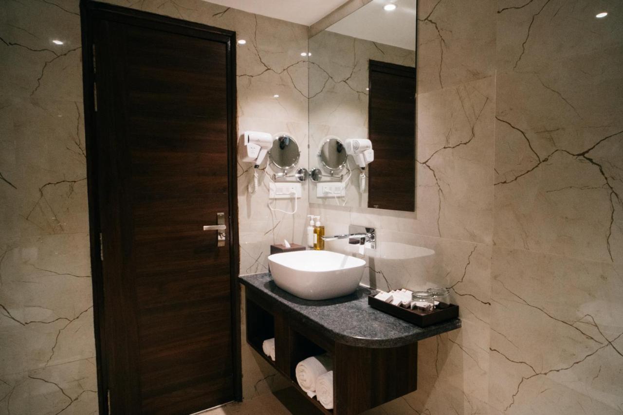 Playotel Premier Vijay Nagar Indore Dış mekan fotoğraf